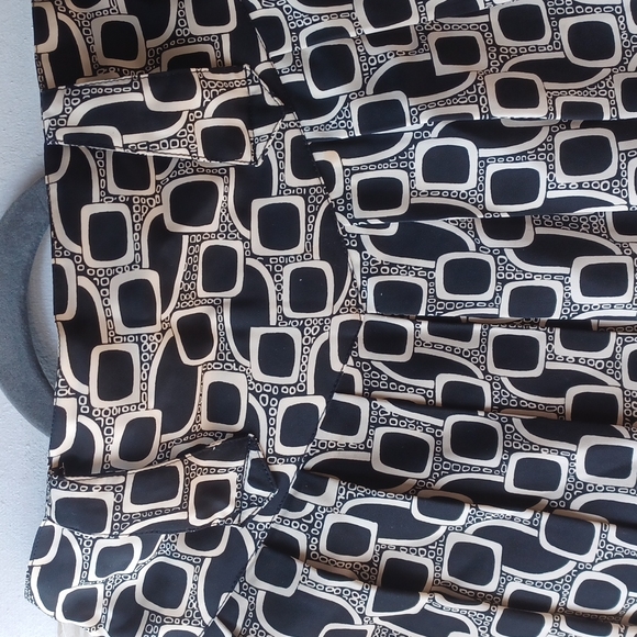 PLEATED SKIRT Black and Cream Art Deco Design size Medium - Picture 2 of 6